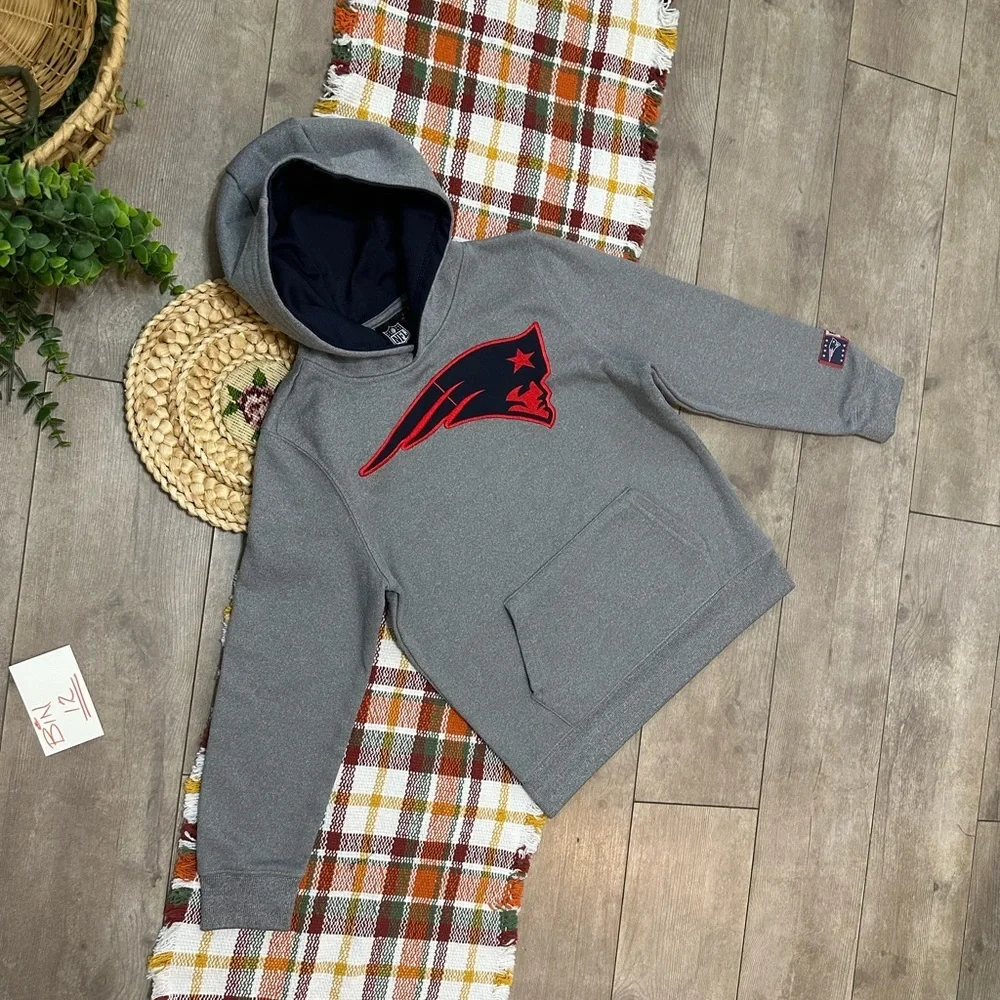 NFL New England Patriots Boy’s Logo Front Hoodie Sweatshirt Size Medium